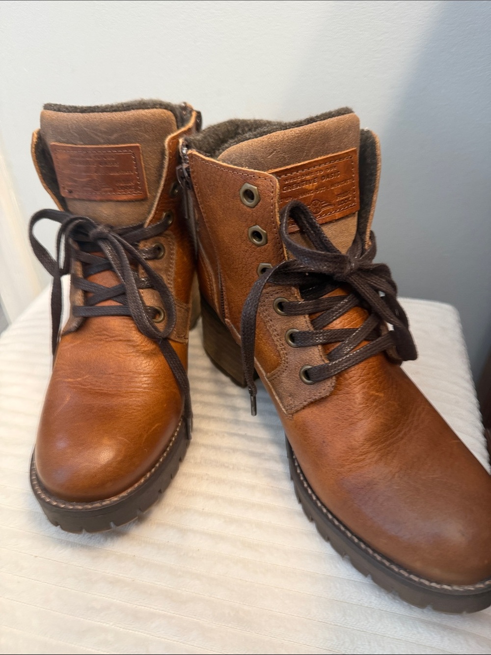 Bullboxer women’s Cassie Leather Boots in cognac brown lace up and zipper